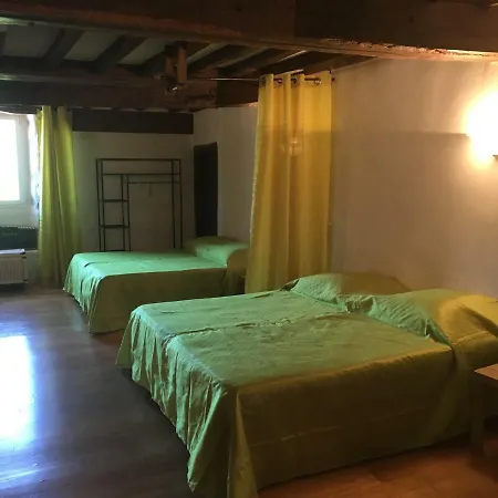 Nyaraló Irumia